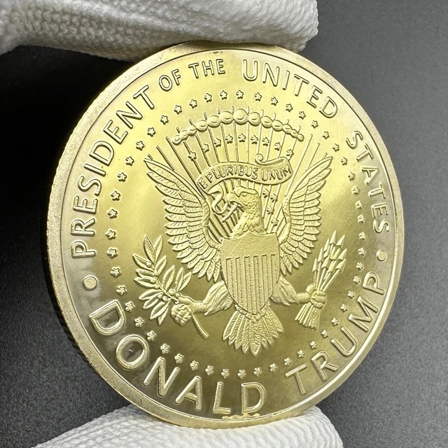 Donald Trump Commemorative Coin Side